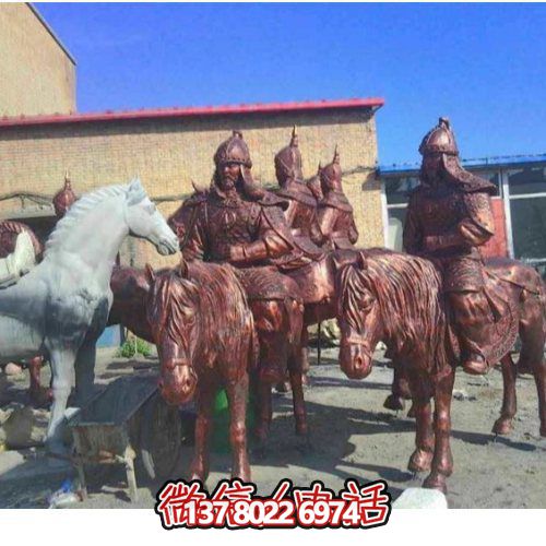 巨型騎士馬銅雕塑，點(diǎn)綴景區廣場(chǎng)