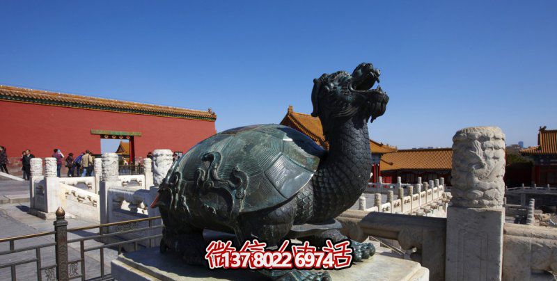 創(chuàng  )意玻璃鋼龍龜雕塑擺放景區抬頭裝飾