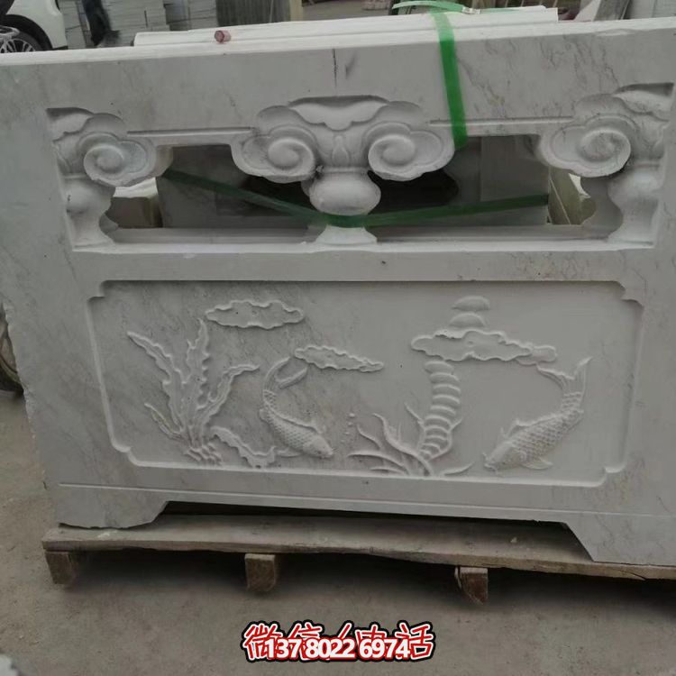 結合美觀(guān)實(shí)用的漢白玉護欄擺件