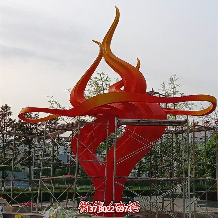 創(chuàng  )意景觀(guān)不銹鋼雕塑擺件，點(diǎn)亮小區別墅美景