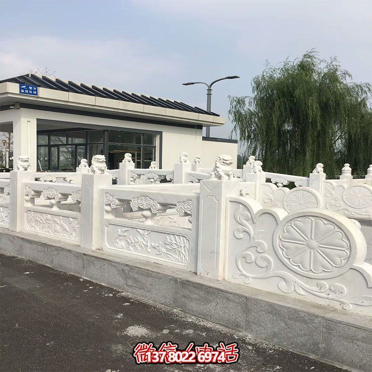 華麗而精致的大理石欄桿景觀(guān)雕塑