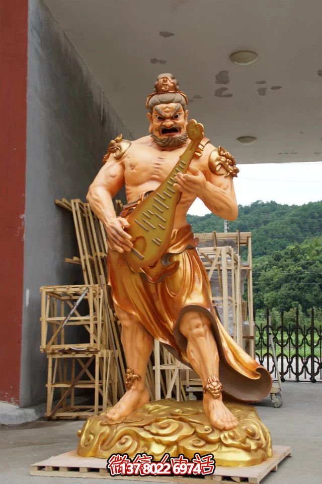 大型仿真人物景觀(guān)玻璃鋼噴金烤漆手拿琵琶天王雕塑 大型仿真人物景觀(guān)玻璃鋼噴金烤漆手拿琵琶天王雕塑