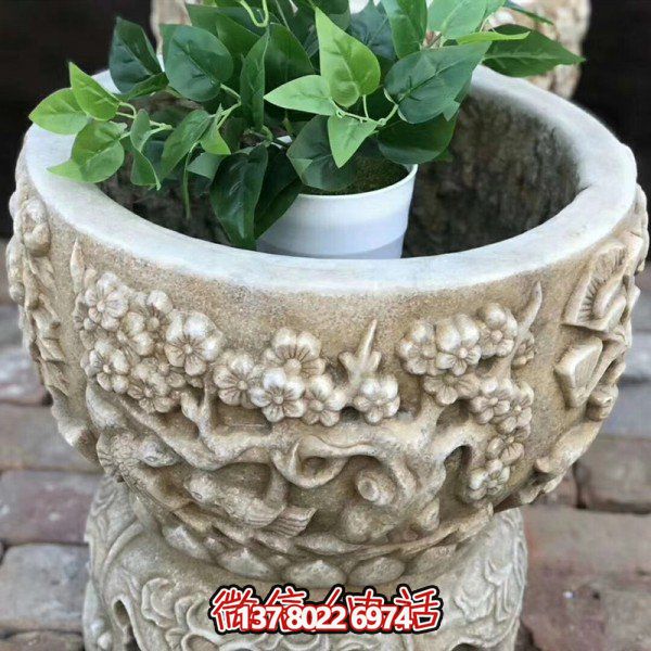 精美藝術(shù)石雕花盆，讓繁復多彩的花紋與浮雕結合，打造出精美的大理石雕塑