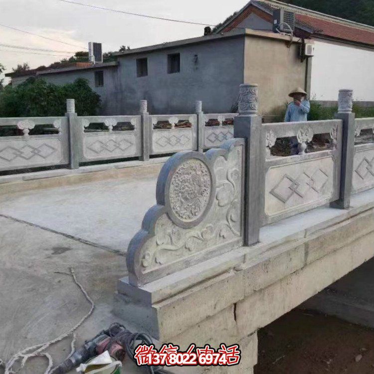 給河道景觀(guān)添彩大理石護欄石雕雕塑