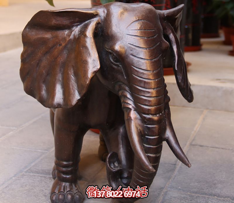雅致大象銅雕門(mén)口雕塑——酒店精致典雅裝飾 雅致大象銅雕門(mén)口雕塑——酒店精致典雅裝飾