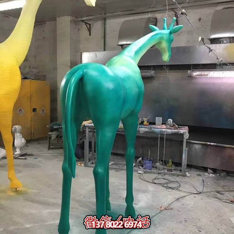 陳美大型戶(hù)外動(dòng)物長(cháng)頸鹿雕塑擺件