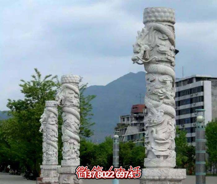 集大理石、石雕、龍柱于一體的大理景觀(guān)廣場(chǎng)