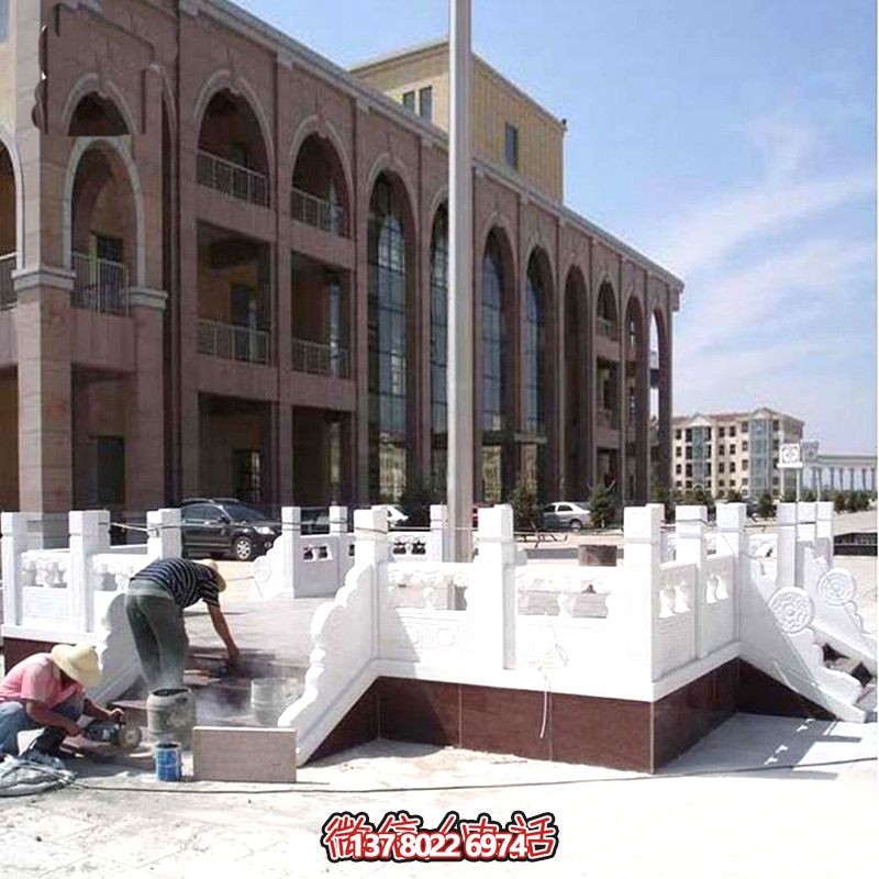 高雅華麗的漢白玉雕塑升旗臺，為你的飛機場(chǎng)增添華麗色彩