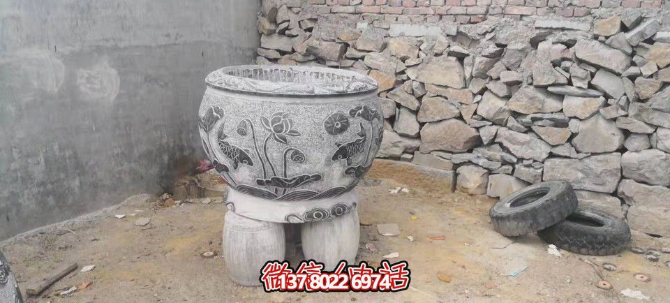 仿古庭院荷花鯉魚(yú)浮雕石雕缸雕塑 仿古庭院荷花鯉魚(yú)浮雕石雕缸雕塑