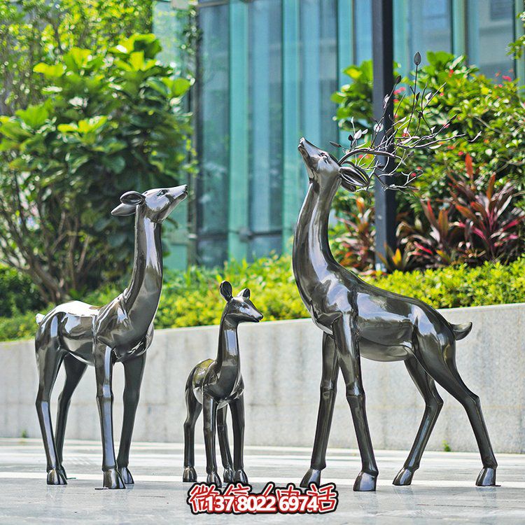 玻璃鋼制仿銅小鹿擺件，點(diǎn)綴戶(hù)外園林景觀(guān)