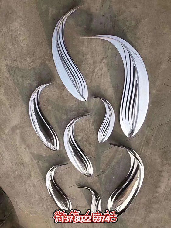 藝術(shù)會(huì )所配套不銹鋼雕塑擺件