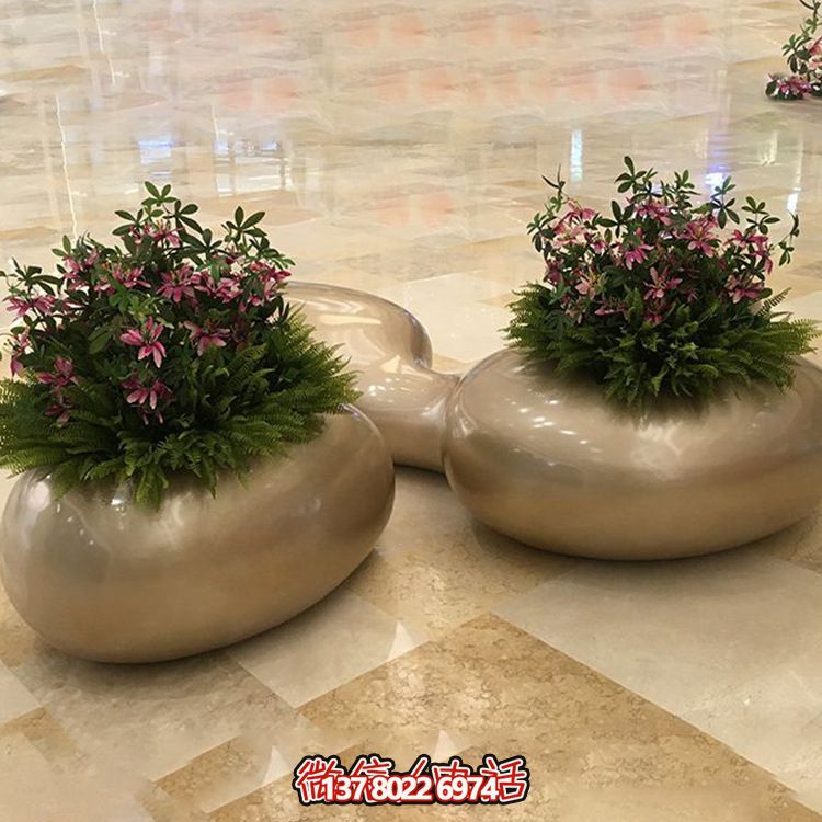 不銹鋼鏡面噴金室內創(chuàng )意花盆雕塑 不銹鋼鏡面噴金室內創(chuàng )意花盆雕塑