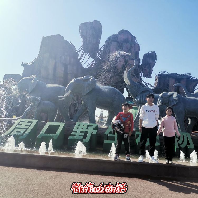 美麗的戶(hù)外玻璃鋼雕塑，引領(lǐng)景觀(guān)主題