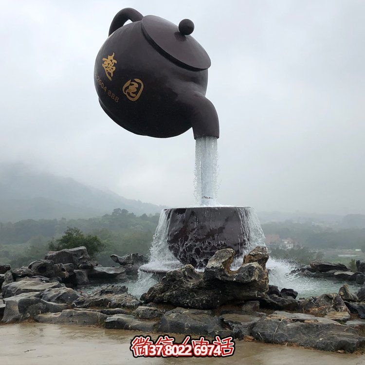 這款創(chuàng  )意玻璃鋼懸空流水擺件，是一款非常適合大型園林景區及戶(hù)外空間裝飾的藝術(shù)品