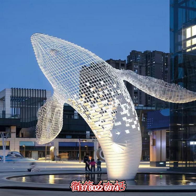 精美的大型不銹鋼網(wǎng)格鯨魚(yú)雕塑，綴點(diǎn)你的戶(hù)外空間