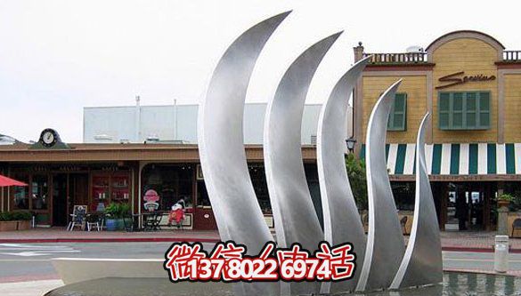 抽象不銹鋼翅膀雕塑將庭院與創(chuàng )意完美結合 抽象不銹鋼翅膀雕塑將庭院與創(chuàng )意完美結合