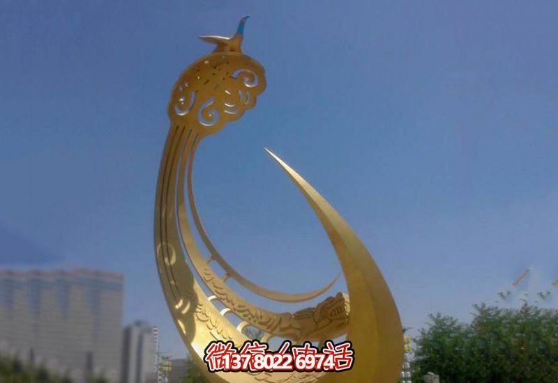 精美不銹鋼鳳凰雕塑，點(diǎn)綴戶(hù)外廣場(chǎng)