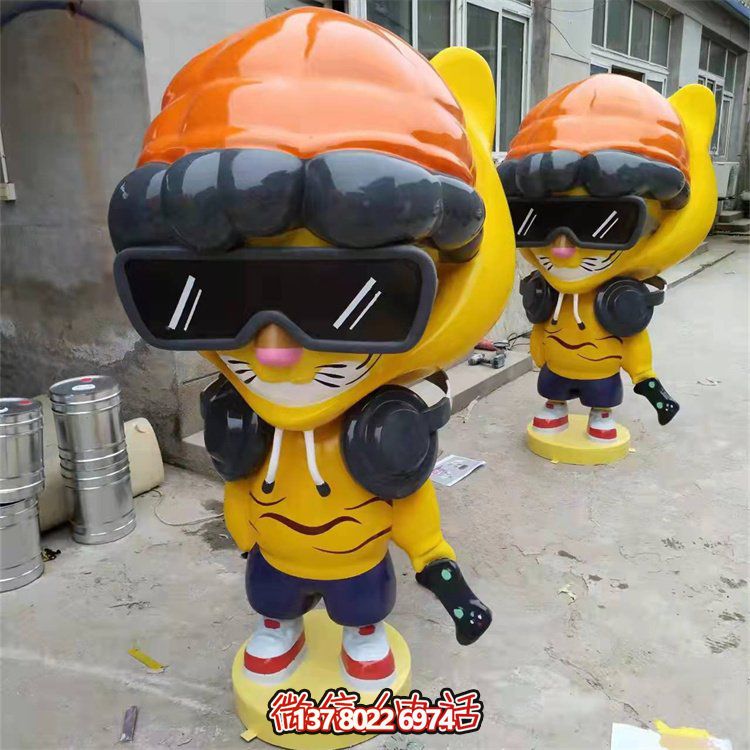 游樂(lè )園擺放卡通玻璃鋼創(chuàng  )意公仔雕塑