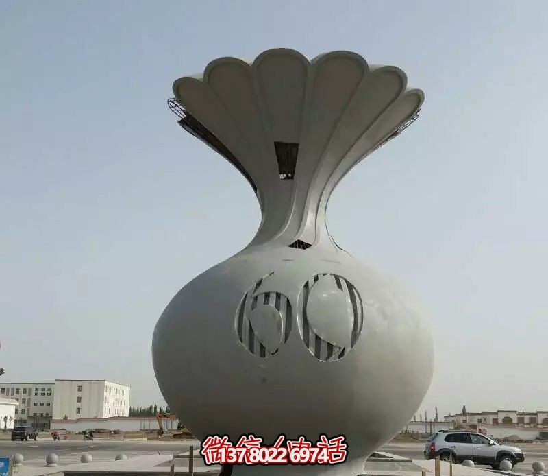 不銹鋼創(chuàng  )意花籃雕塑