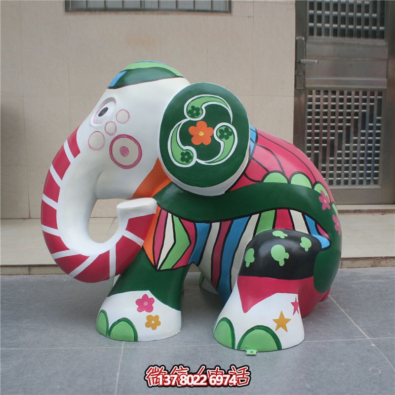 游樂(lè )場(chǎng)玻璃鋼彩繪大象雕塑 游樂(lè )場(chǎng)玻璃鋼彩繪大象雕塑