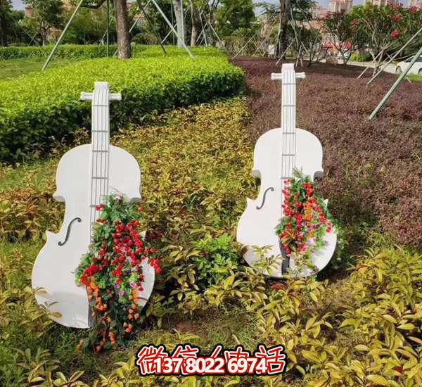 景區創(chuàng )意玻璃鋼仿真樂(lè )器琴雕塑 景區創(chuàng )意玻璃鋼仿真樂(lè )器琴雕塑