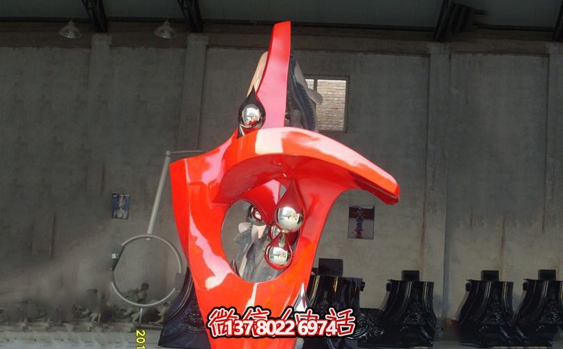 不銹鋼抽象戶(hù)外裝飾美陳水滴雕塑 不銹鋼抽象戶(hù)外裝飾美陳水滴雕塑