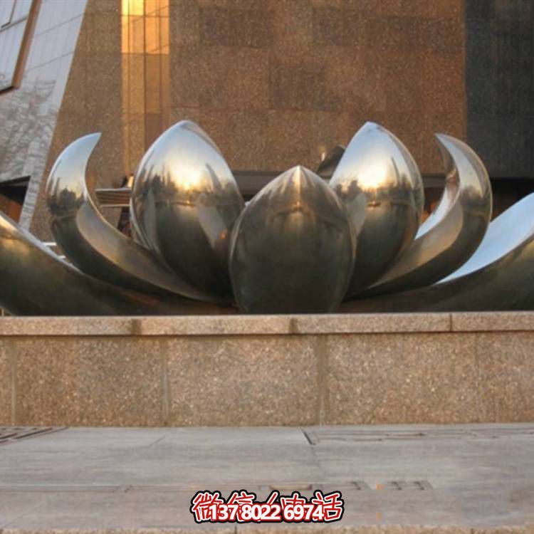 廣場(chǎng)不銹鋼鏡面創(chuàng  )意蓮花雕塑