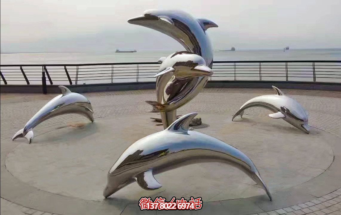 海邊創(chuàng )意不銹鋼鏡面跳躍的海豚雕塑 海邊創(chuàng )意不銹鋼鏡面跳躍的海豚雕塑