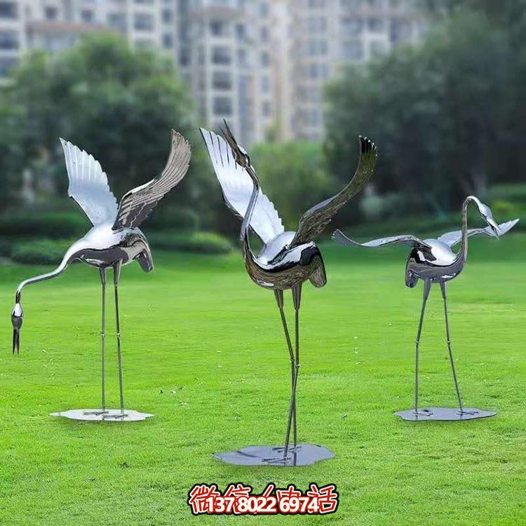 不銹鋼鏡面仙鶴園林草地景觀(guān)雕塑擺件