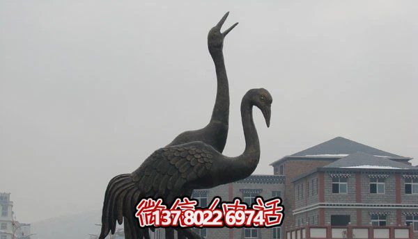 仙鶴雕塑-景區創(chuàng  )意抽象不銹鋼仿銅鶴雕塑