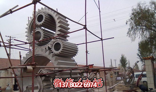 廠(chǎng)房創(chuàng )意抽象形態(tài)個(gè)性的齒輪雕塑 廠(chǎng)房創(chuàng )意抽象形態(tài)個(gè)性的齒輪雕塑
