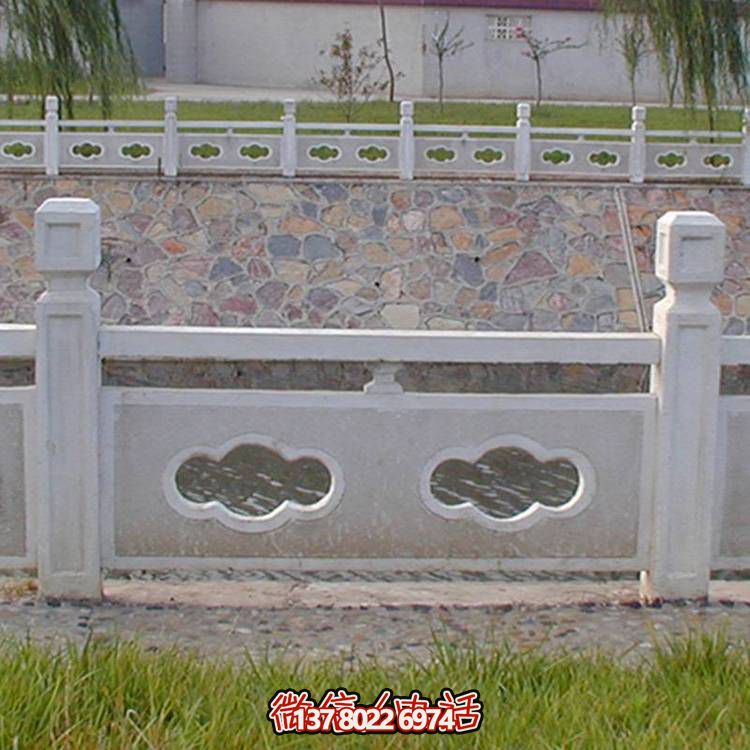 大理石花崗巖浮雕線(xiàn)雕欄桿陽(yáng)臺和導師石柱圍欄石材