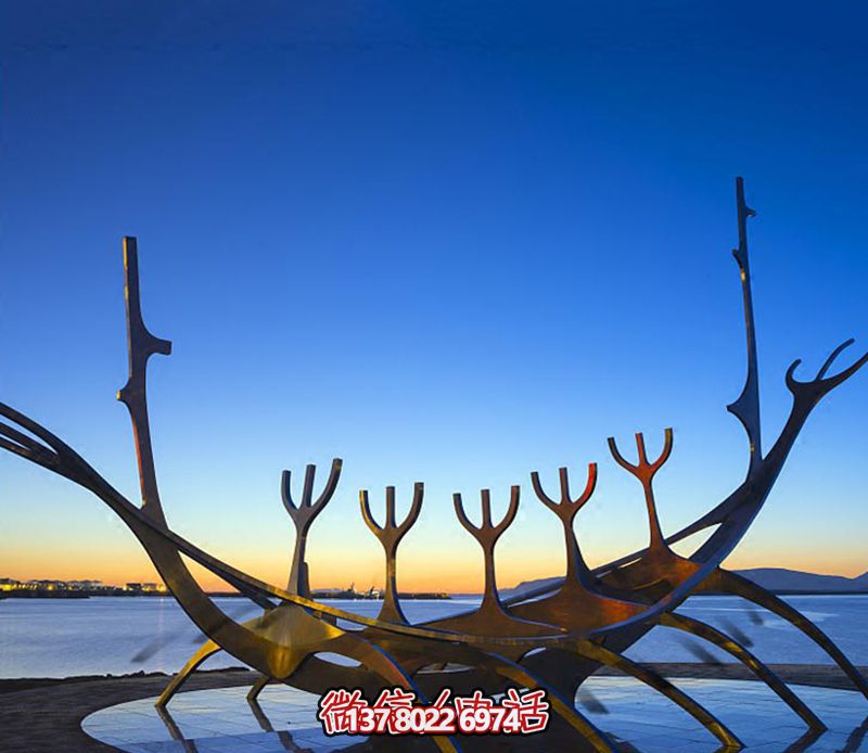 海邊景區擺放簡(jiǎn)約鑄造組合不銹鋼船雕塑 海邊景區擺放簡(jiǎn)約鑄造組合不銹鋼船雕塑