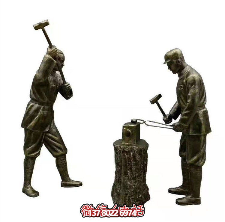 景點(diǎn)步行街擺放玻璃仿銅打鐵人物雕像民俗小品
