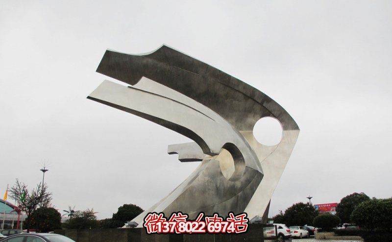 景區兩只簡(jiǎn)約抽象不銹鋼魚(yú)雕塑